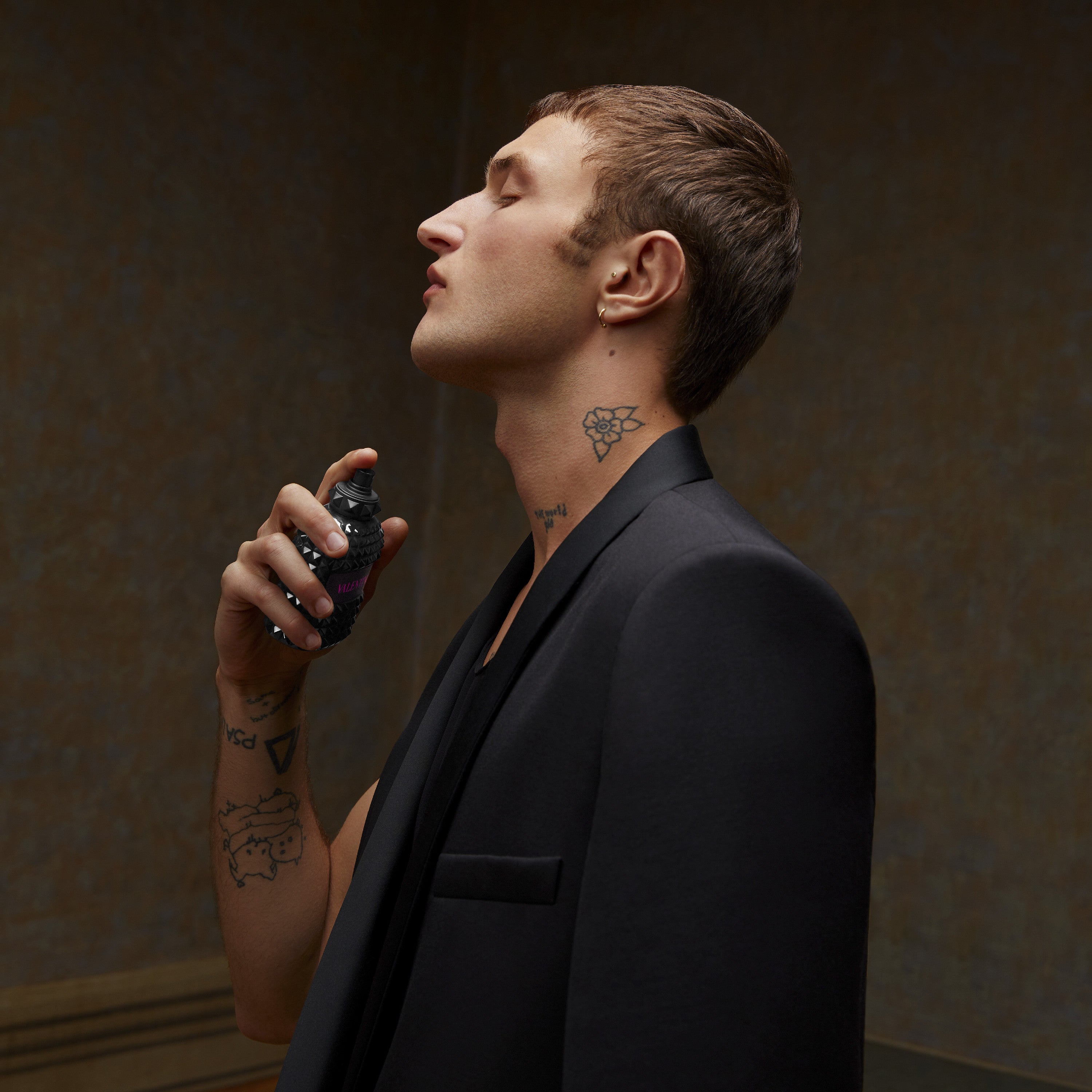 Born in Roma Extradose Eau de Toilette Perfume para homem