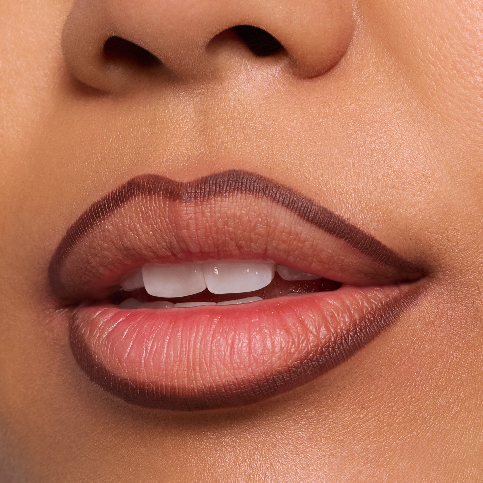 Lápis para Lábios Matte Comfort 8h