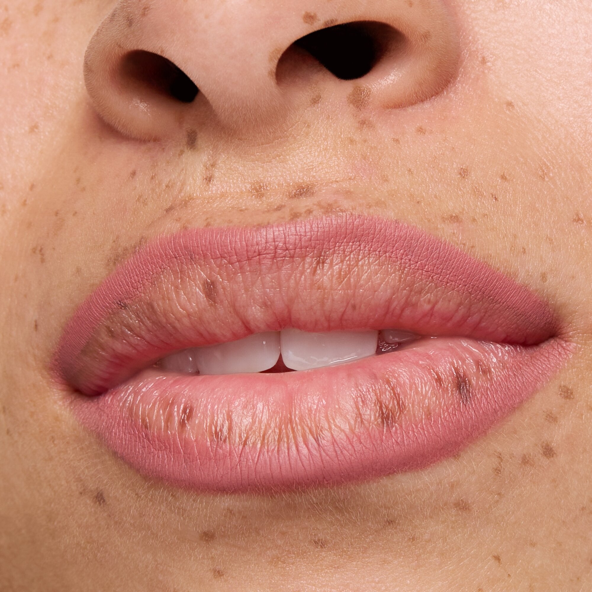 Lápis para Lábios Matte Comfort 8h