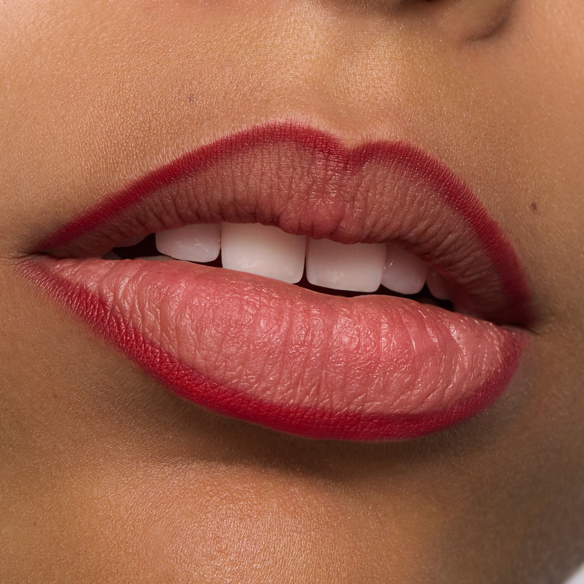 Lápis para Lábios Matte Comfort 8h